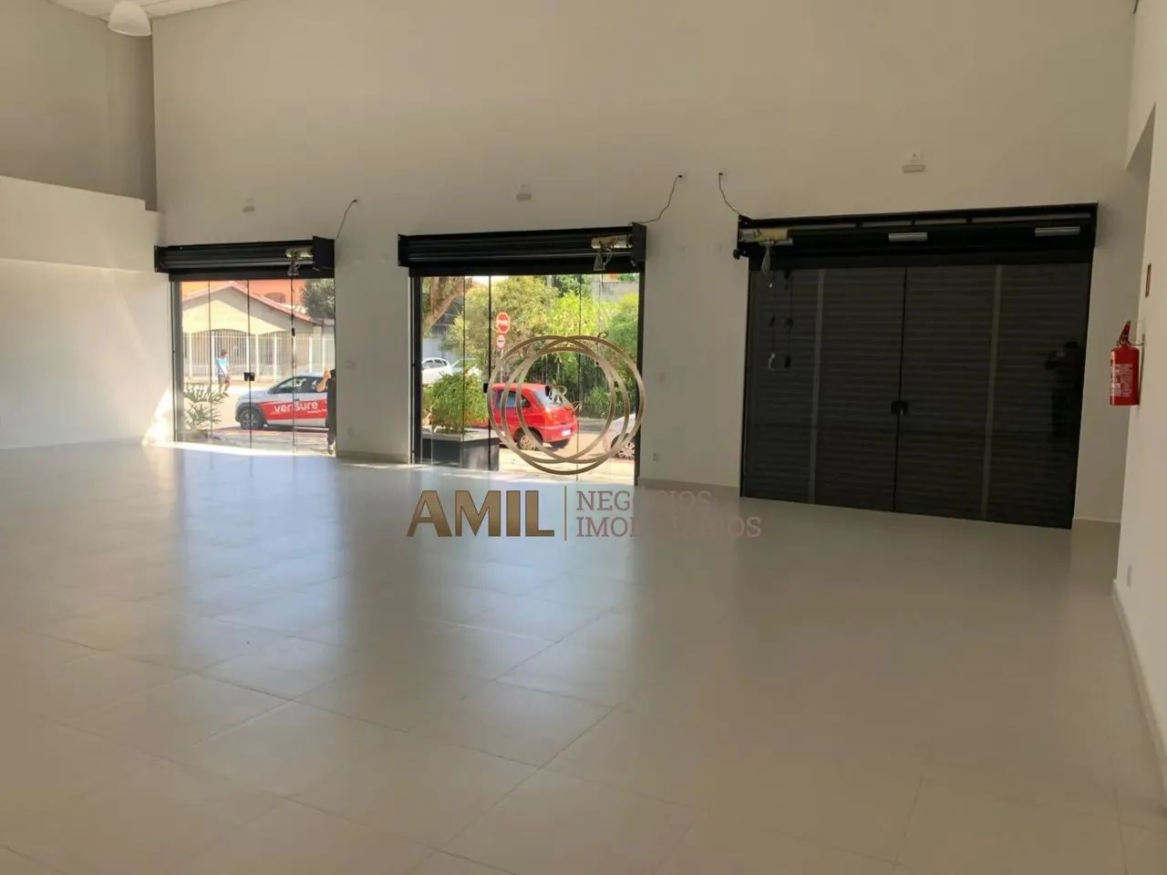 TT Aluga EXCELENTE Ponto Comercial, 240 m², 4 Banheiros, 3 Vagas, Jardim Satélite - SJC - Foto 4