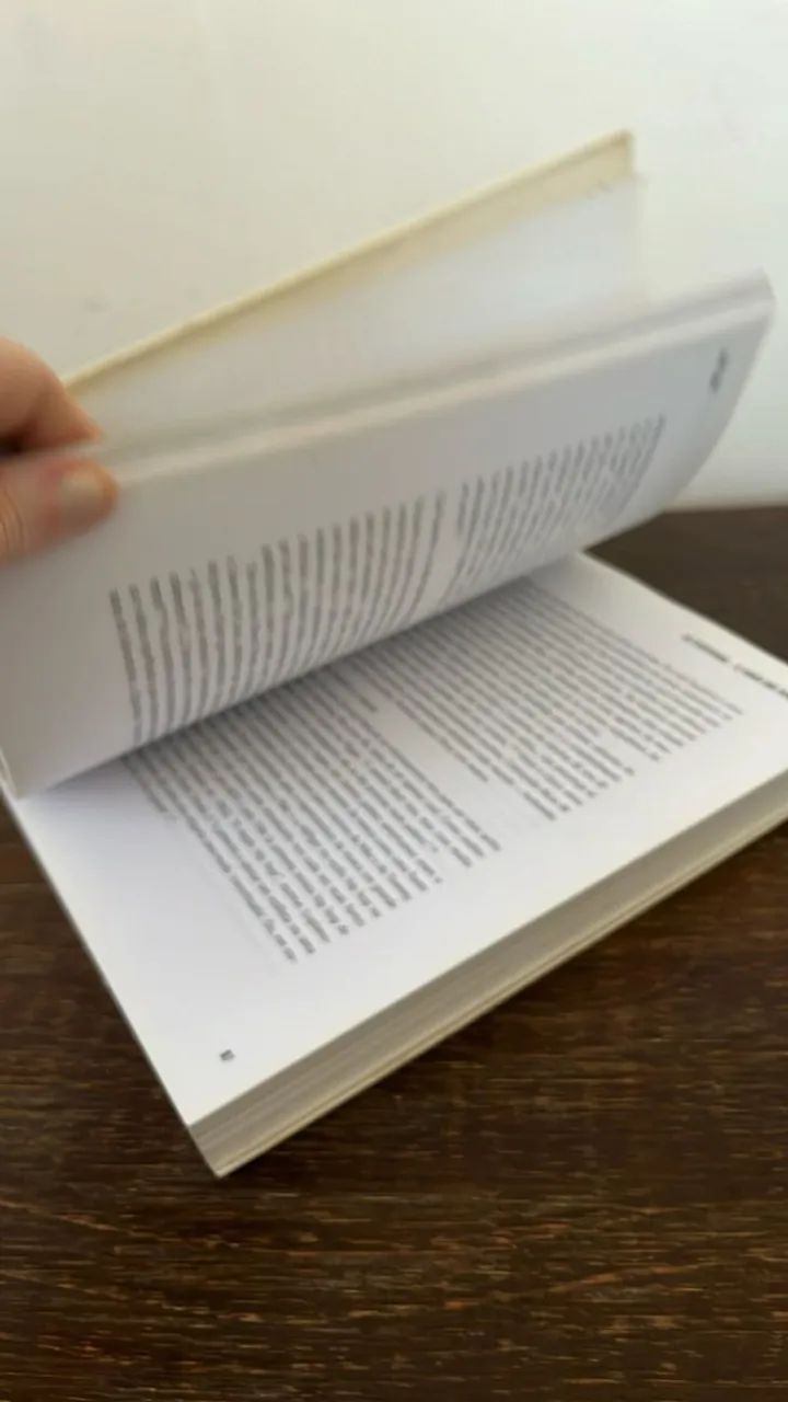 livro sem logo - autor naomi klein - Foto 5