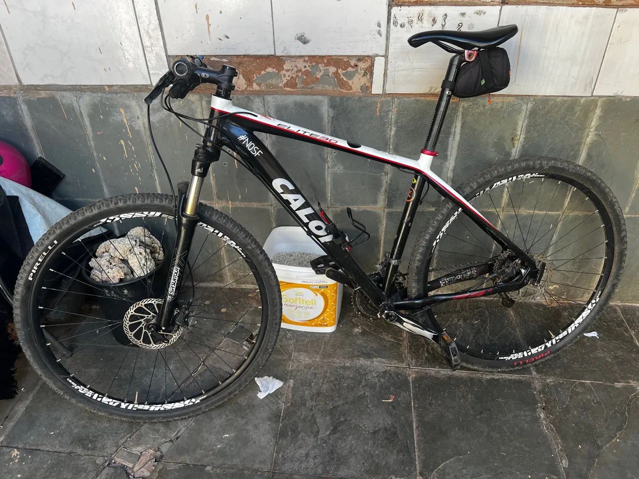 Caloi Elite 30 aro 29 TM 19 - Mountain Bike