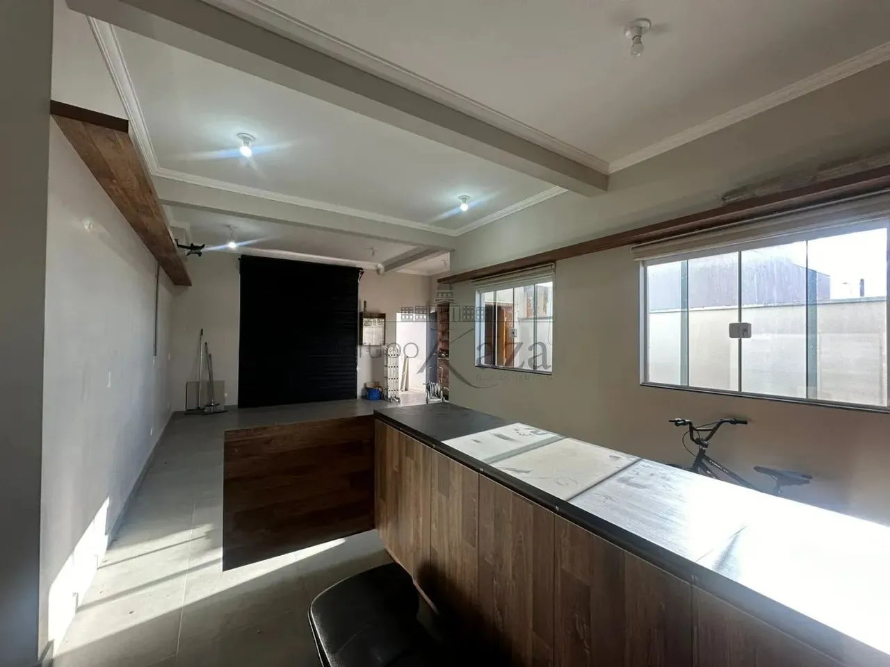 Casa - Jardim Santa Júlia - 2 Dormitórios - 126m².
