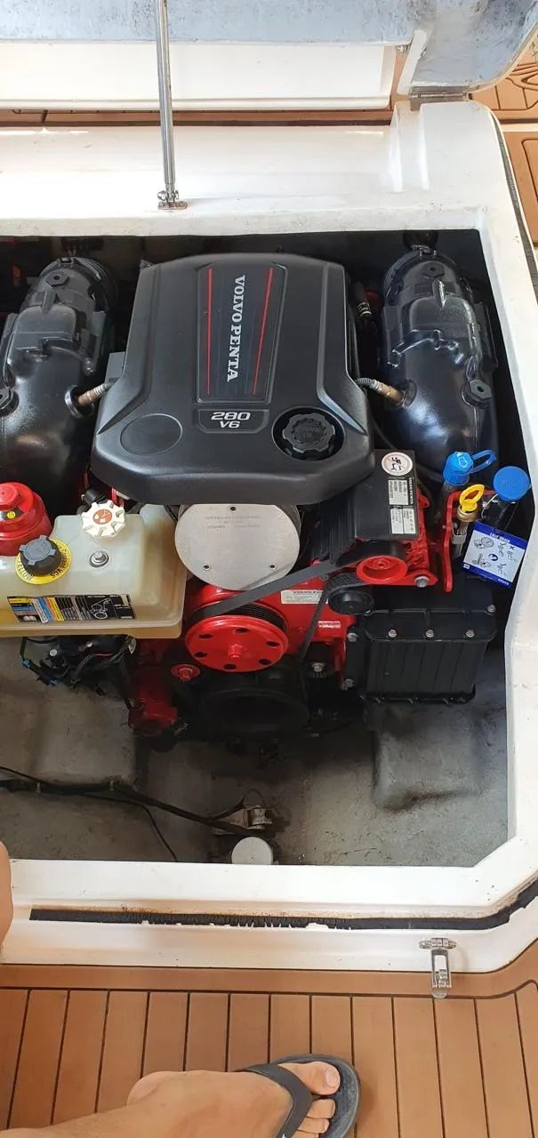 Lancha Royal Mariner 270 proa aberta Motor Volvo penta 280 2017 - Foto 6