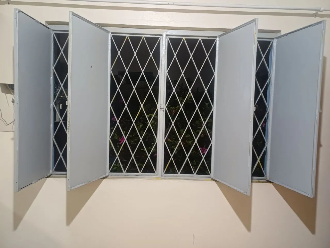 Janela de ferro64872566871425120