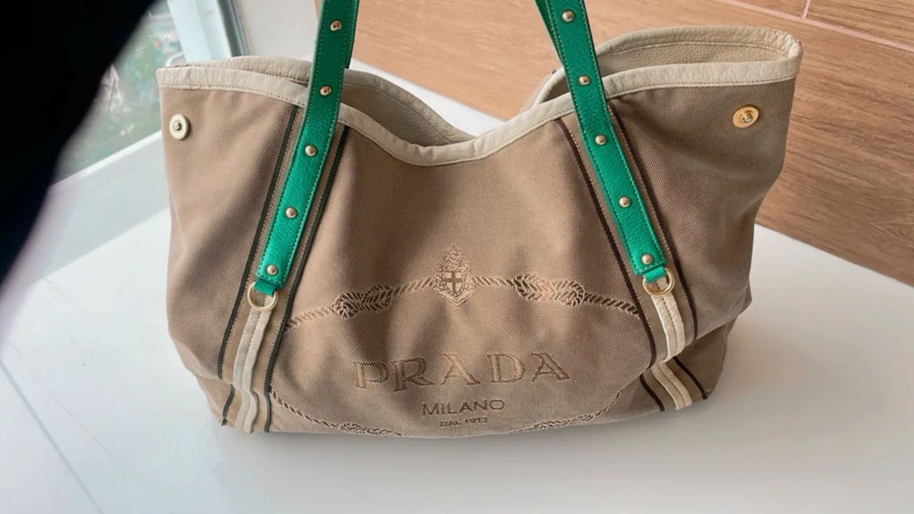 Bolsa Prada Original - Bege com detalhes verdes - Foto 4