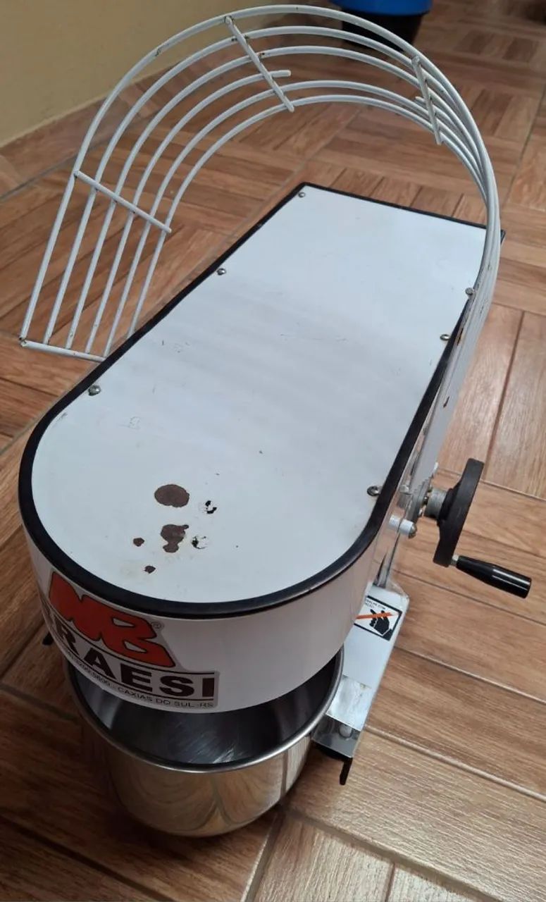 Batedeira planetária industrial Braesi (5kg) - Foto 3