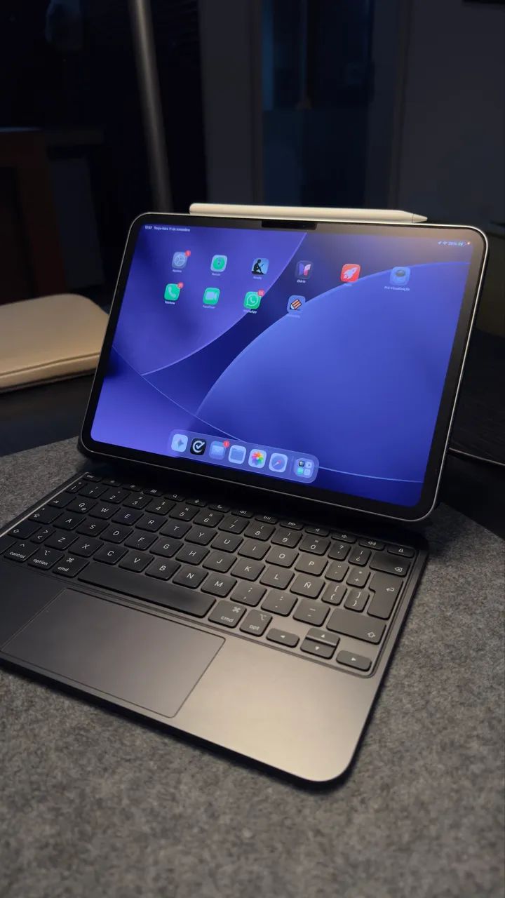 ipad pro 11 polegadas m4 - acompanha Magic Keyboard e pencil pro