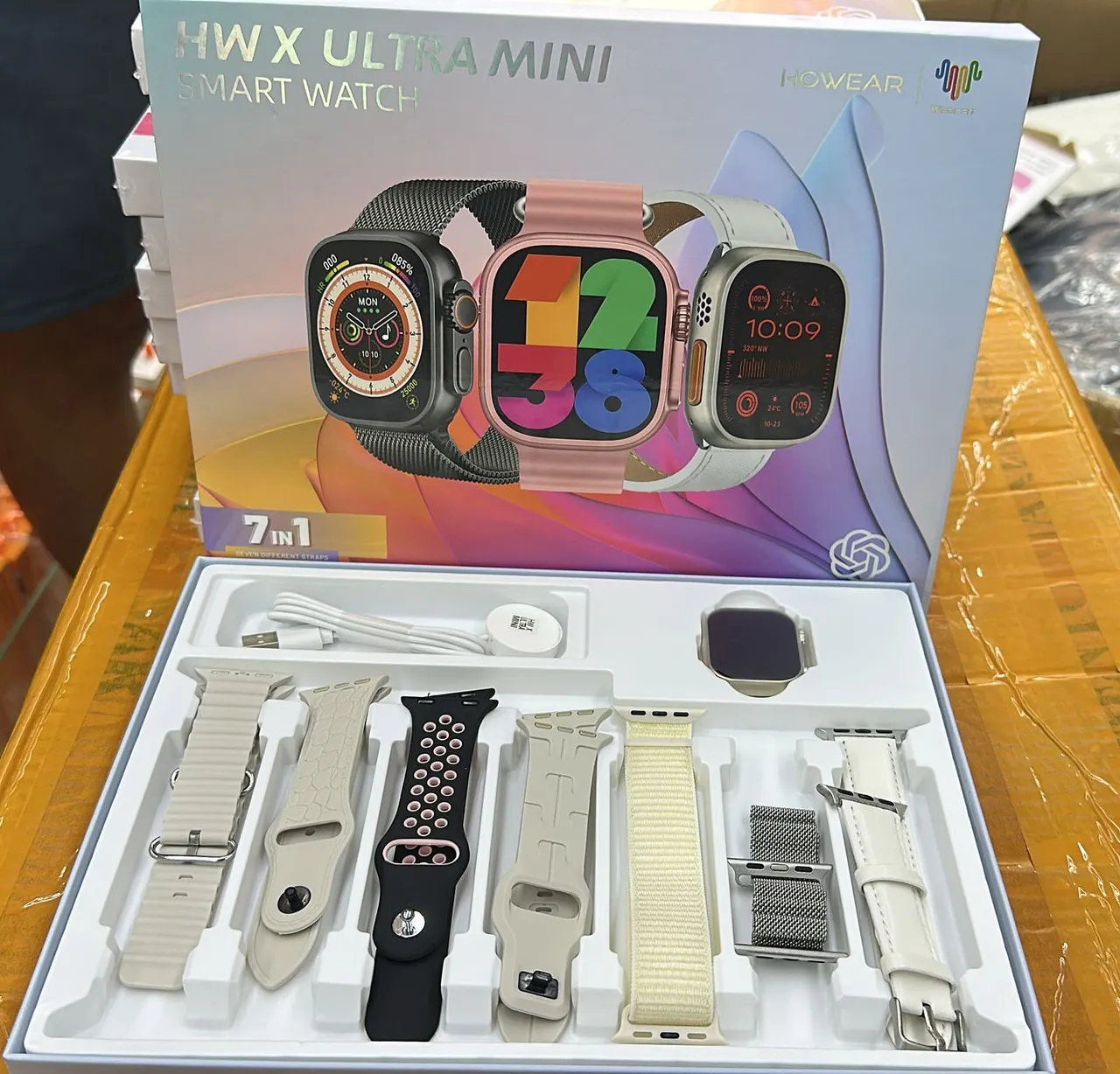 HWX Ultra Mini Smartwatch + 7 Pulseiras