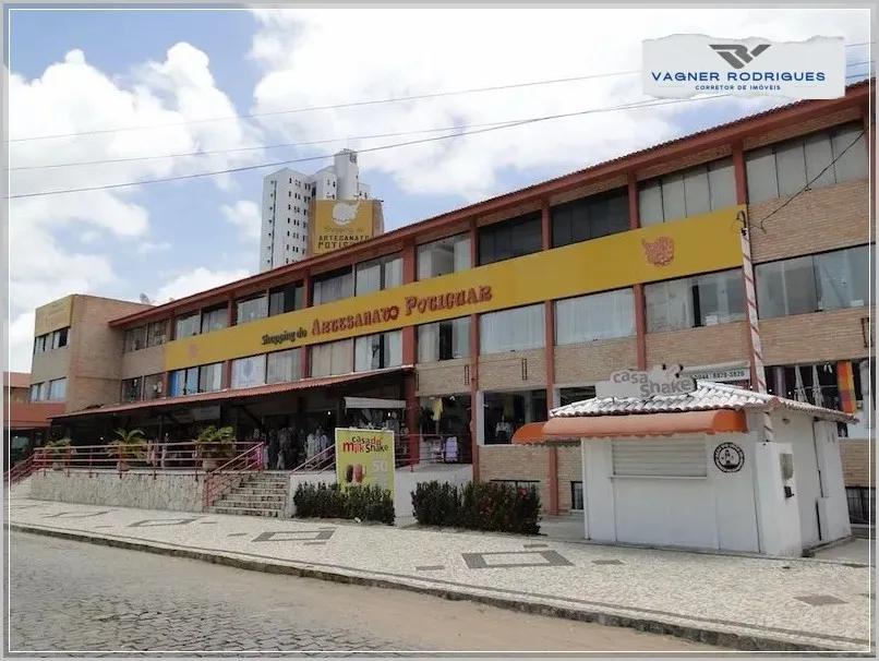 VR-Investidor Área 450m² em Ponta Negra, Próximo a Feira de Artesanato, Localização Top