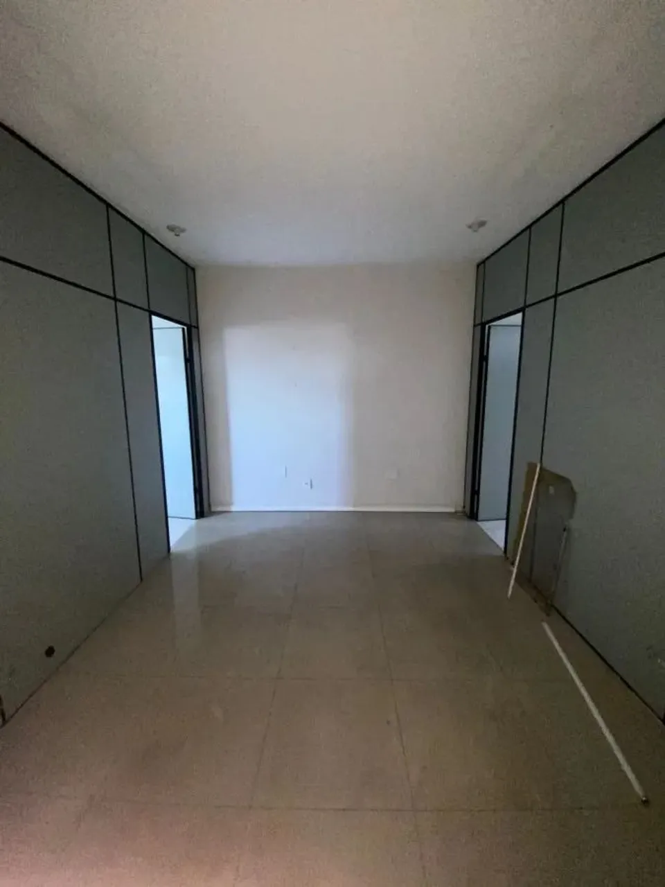 Sala Comercial para Locação em Volta Redonda, Aterrado, 2 banheiros