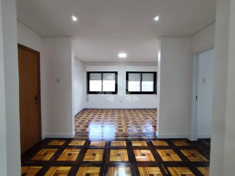 Apartamento em MENINO DEUS