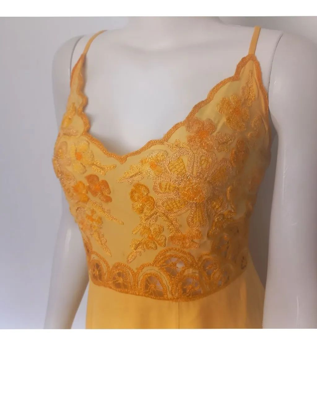 Vestido amarelo renda vintage P