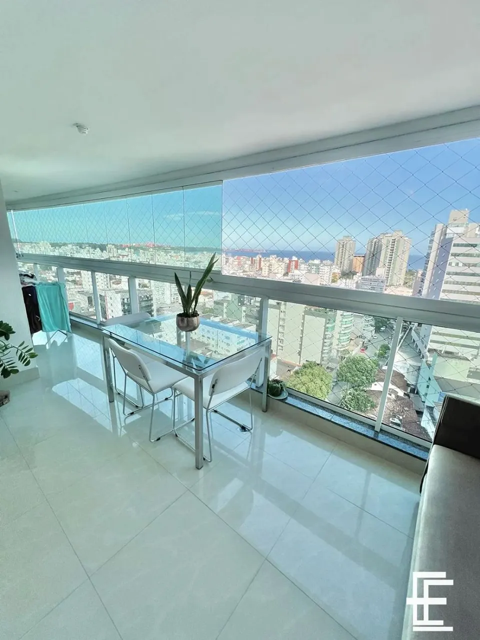 Apartamento à venda em Jardim Camburi, Vitória - ES.