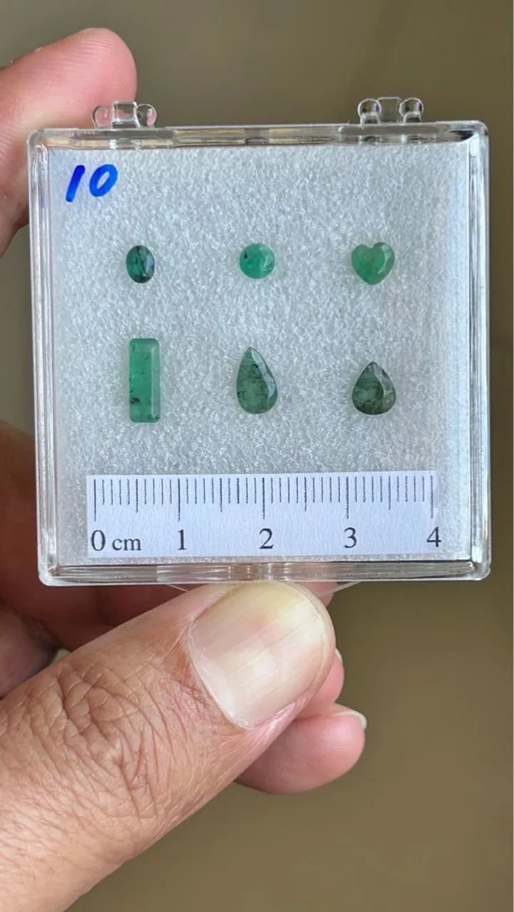Pedras preciosas de esmeralda