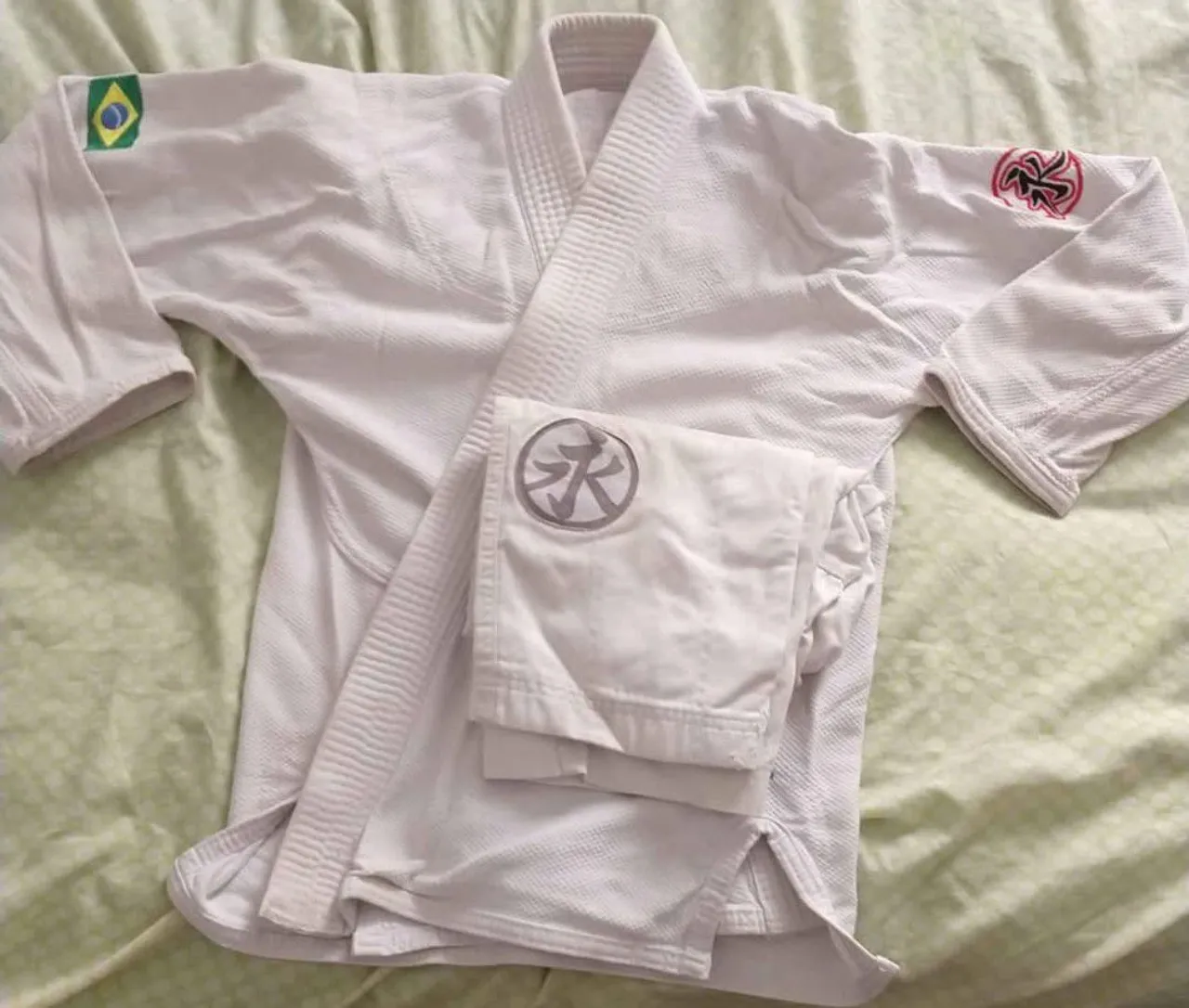 Kimono Jiu-Jitsu Branco m3 usado