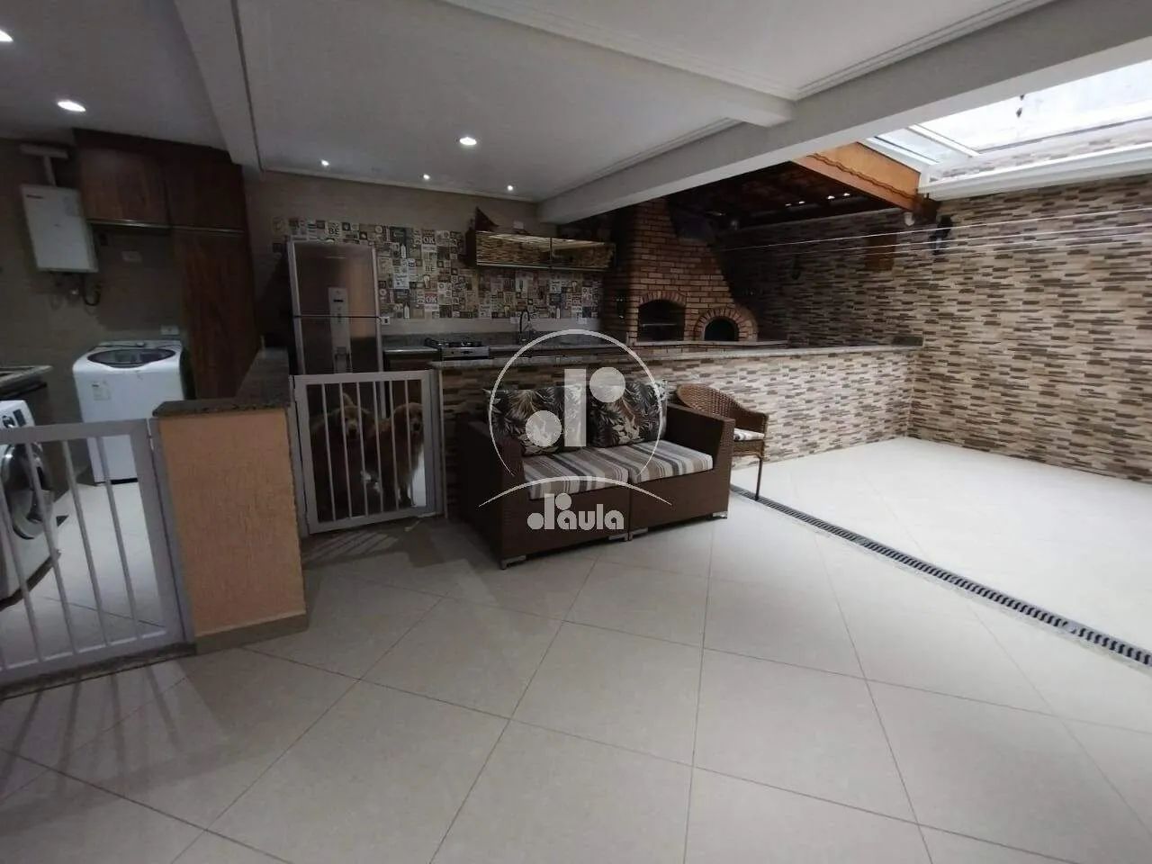 Sobrado Vila Pinheirinho! Impecável com 3 dormitórios, suíte, 4 vagas. Espaço gourmet com  - Foto 3
