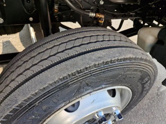 vw 11-180 Prime Delivery C/Baú com Plataforma Hidráulica - Foto 10