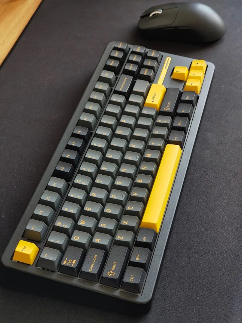 Teclado mecânico TKL Akko TAC87