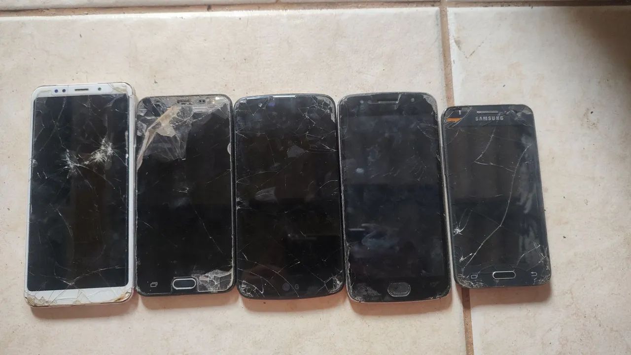 Celulares quebrados para concerto ou retirada de peças 