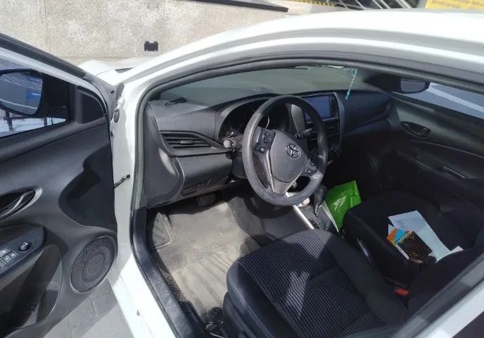 YARIS 1.3 XL LIVE 2022 REVISADO C/GARANTIA APENAS 15 MIL KM EXTRA! - Foto 3