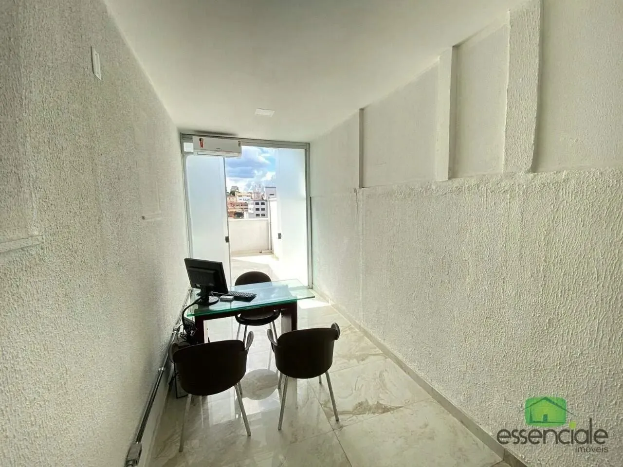 Sala Comercial para locação de +/- 20 m² Próximo a João Cesar de Oliveira - Bairro Eldorad