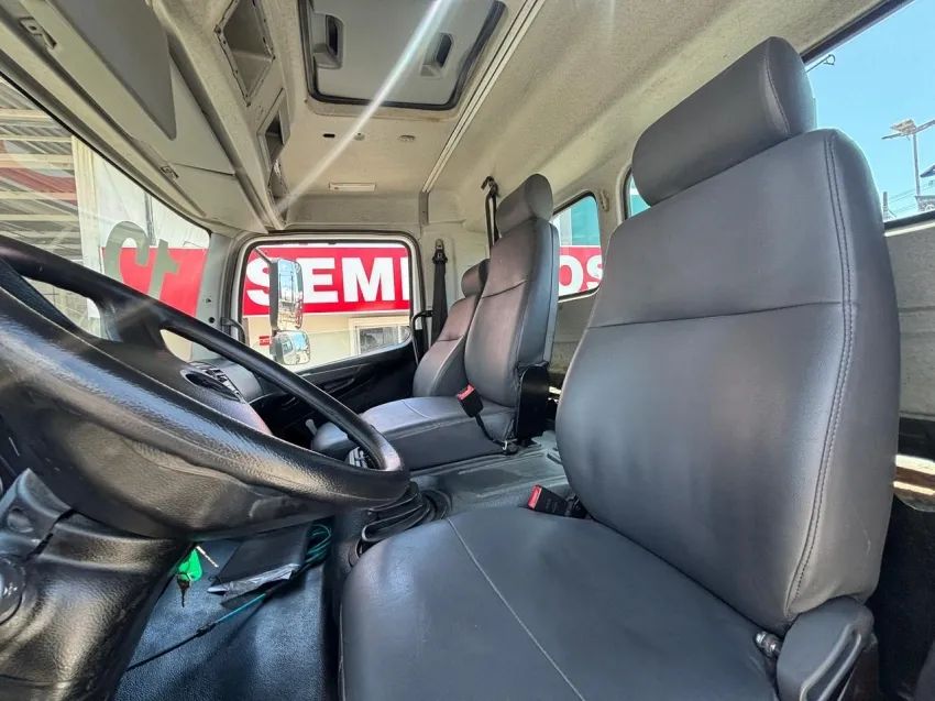 Mercedes-Benz Atego 1719 190 2012/2012 - Foto 4