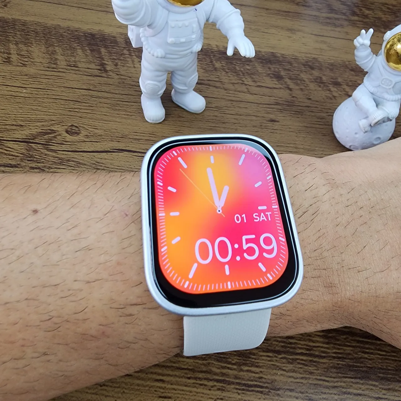 SMARTWATCH ZEBLAZE GTS 3 PLUS, COM TELA VIBRANTE E DESIGNER MODERNO
