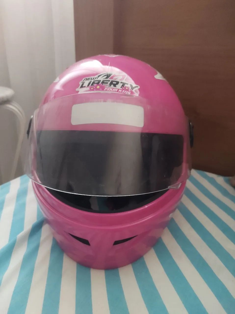 Capacete de moto infantil rosa tam. 54 - Foto 3