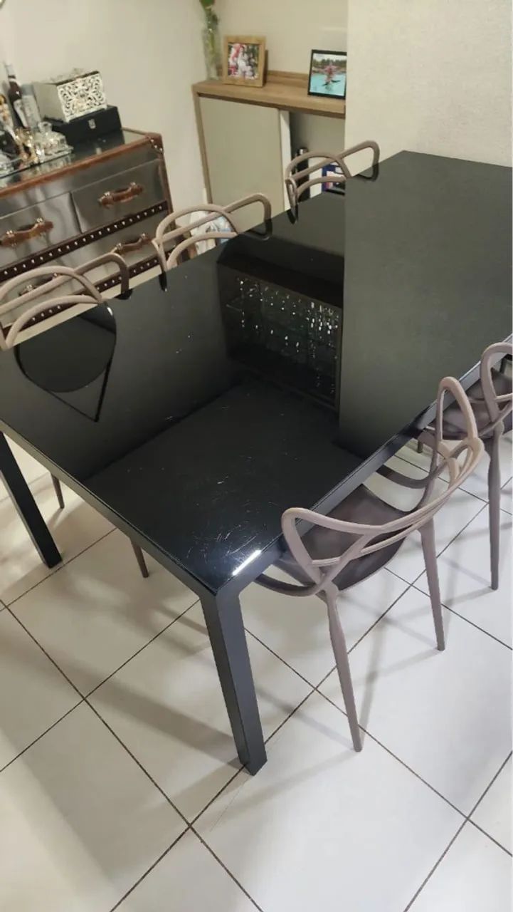 Mesa de Jantar Preta em Vidro Temperado