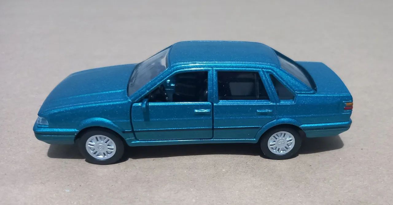 Miniatura VW Santana  1:43 - Foto 2