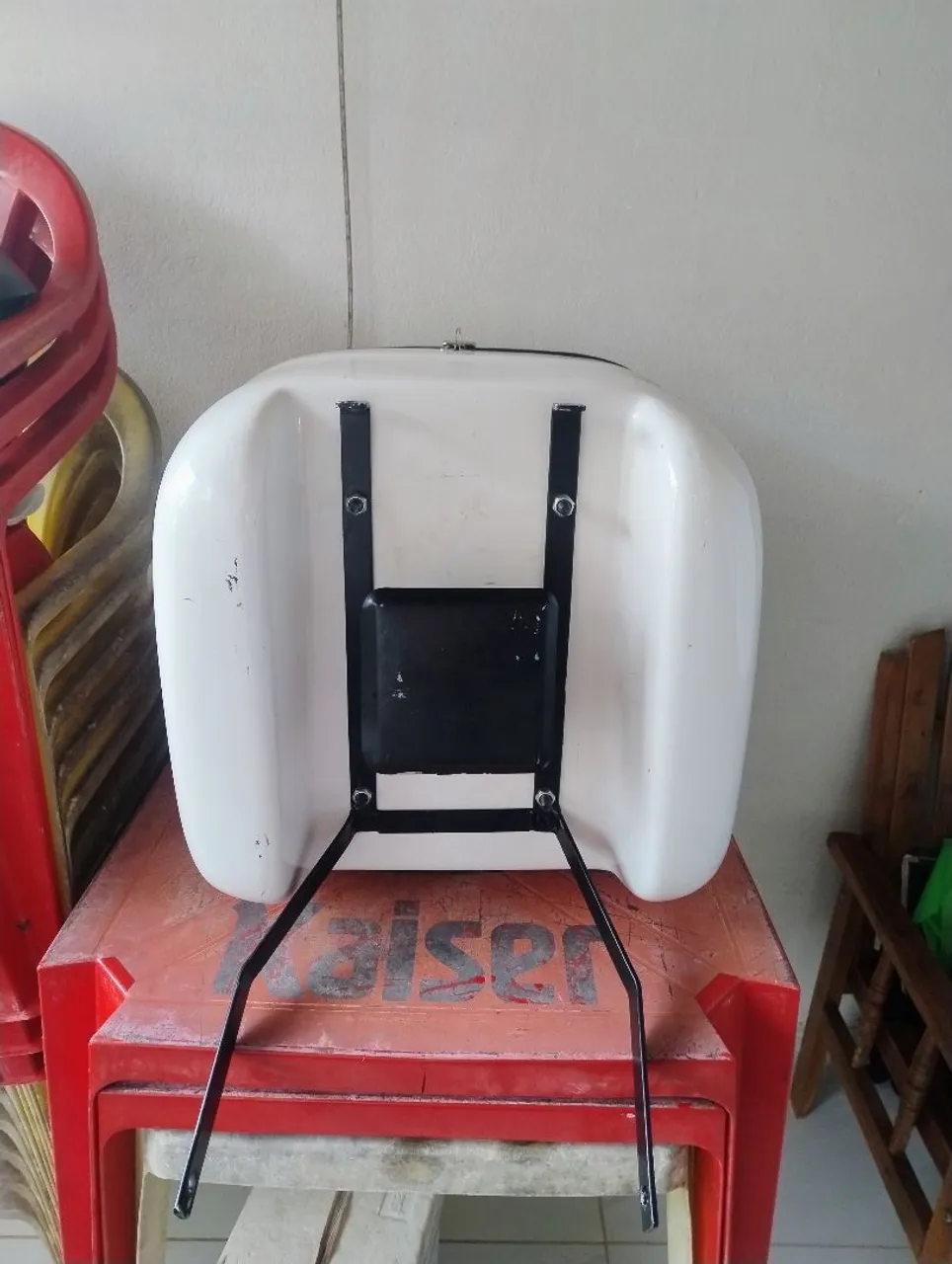 Baú para moto com suporte