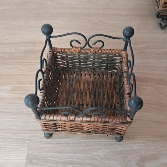 Cachepot  Vime e Ferro - Estilo Floreira - Kit com 3 Peças - Foto 3