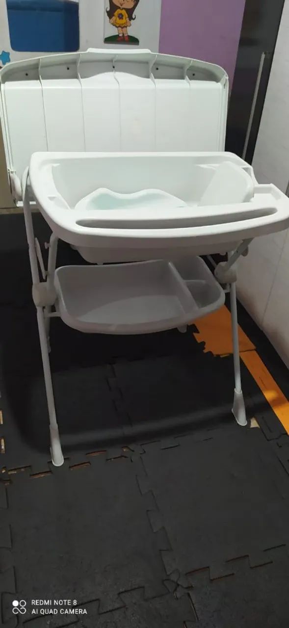 Vendo cadeirinha e banheira com trocador - Foto 3