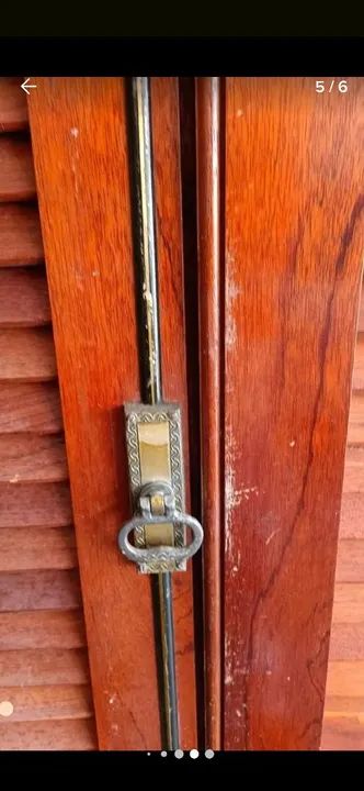 Porta Balcão 4 Folhas Em Madeira Ipê Veneziana E Vidro - Foto 4