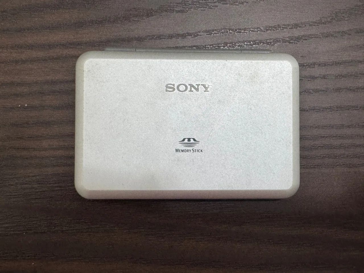 Estojo para Cartão de Memória Sony Memory Stick