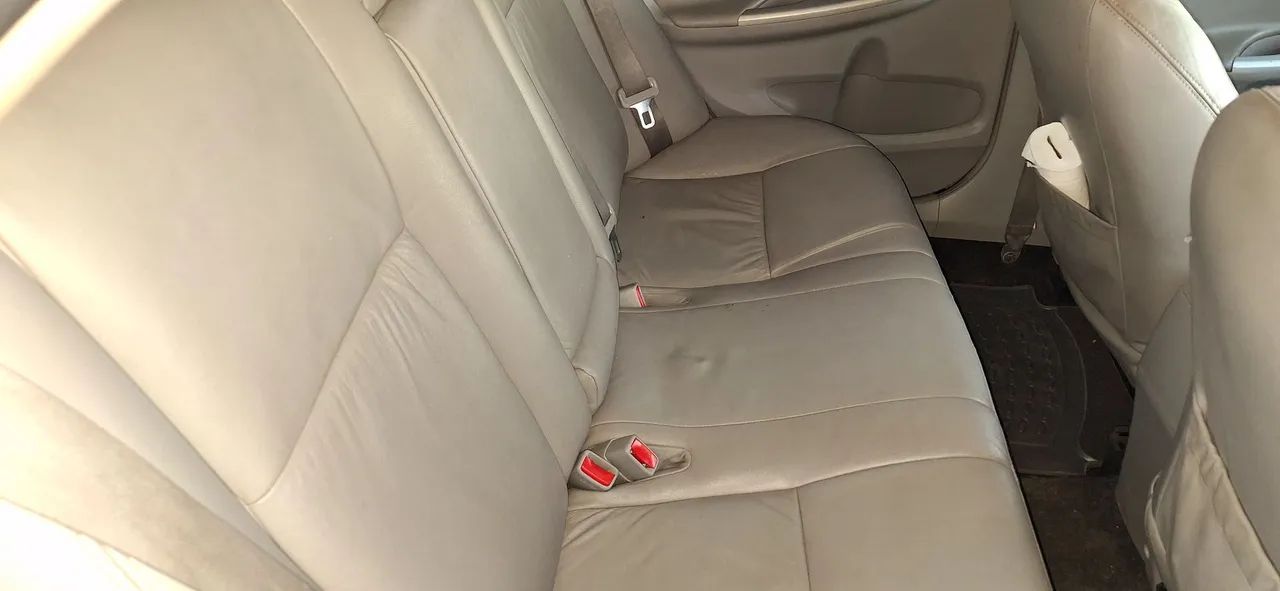 Vendo Corolla gli Aut 1.8 - Foto 5