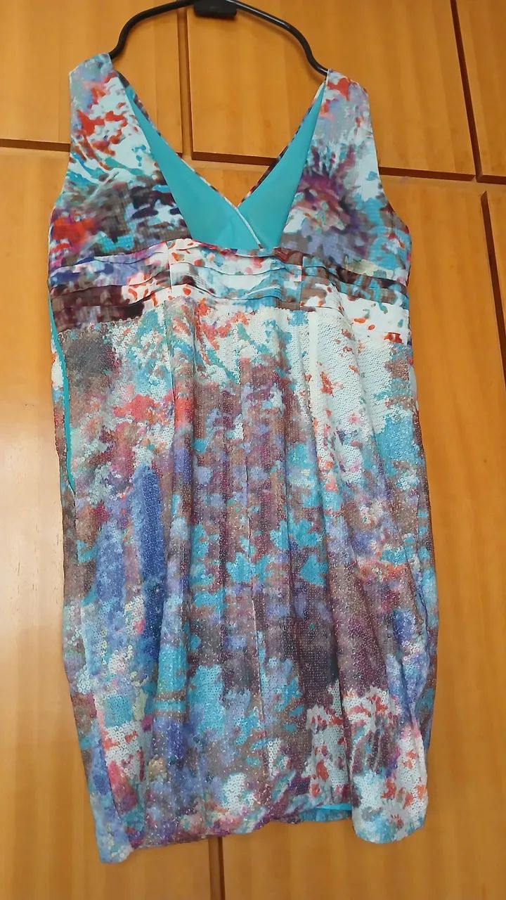 VESTIDOS EM ESTADO DE NOVO - Foto 5