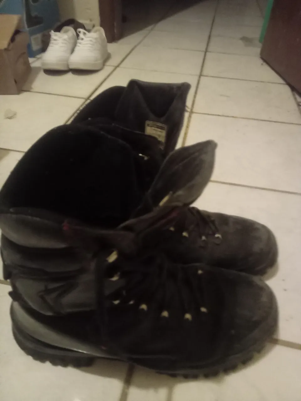 Botas de couro pretas