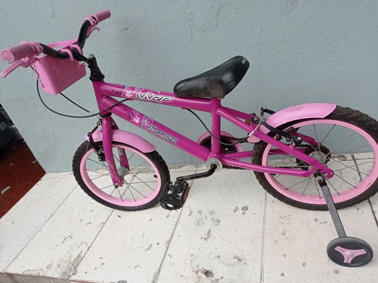 Bicicleta Infantil Rosa com Cestinha aro 14 - Foto 3