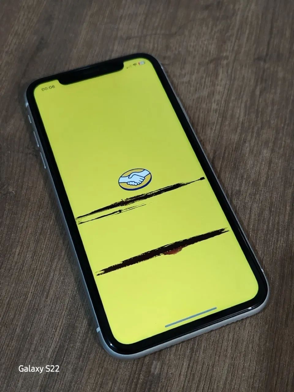 iPhone XR 128 Detalhe - Aceito Troca  - Foto 2