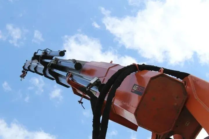 Vw 24250 6x2 - 2012 Munck Argos 50T - Foto 10