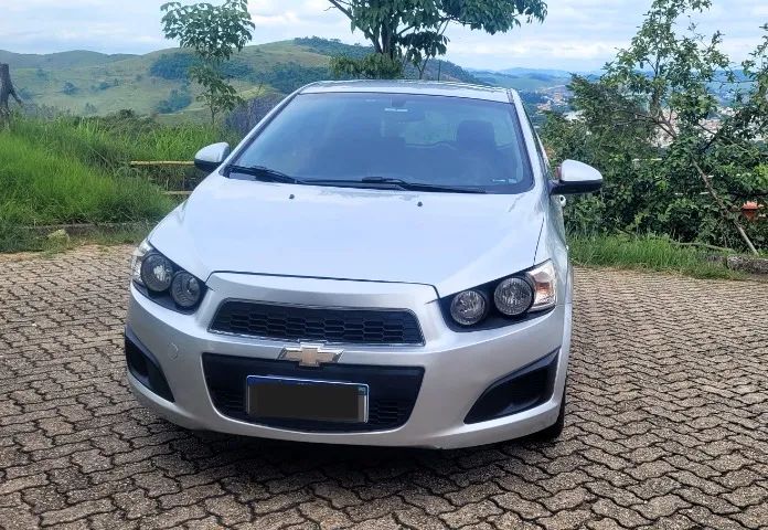 SONIC LT HATCH 2013 MUITO NOVO 