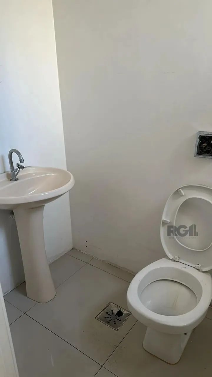 Excelente sala comercial à venda com 47,40m² no bairro Floresta . Elevador , Ótima localiz - Foto 4
