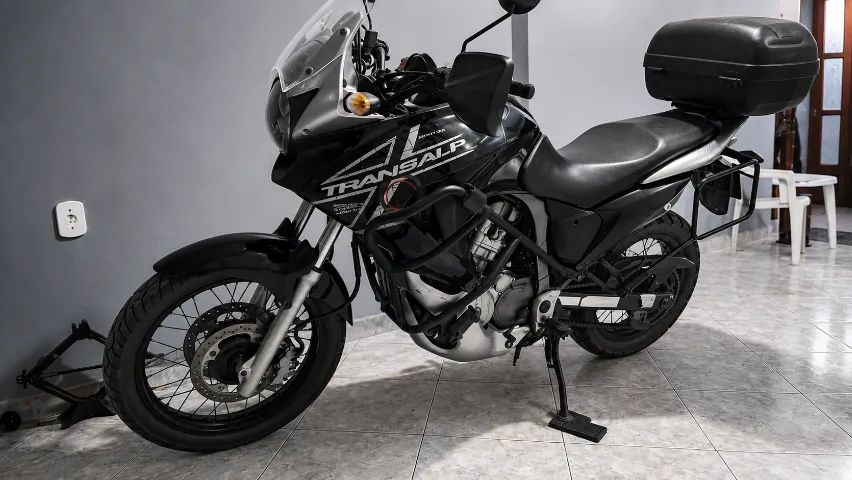Honda Transalp 700 - Foto 4