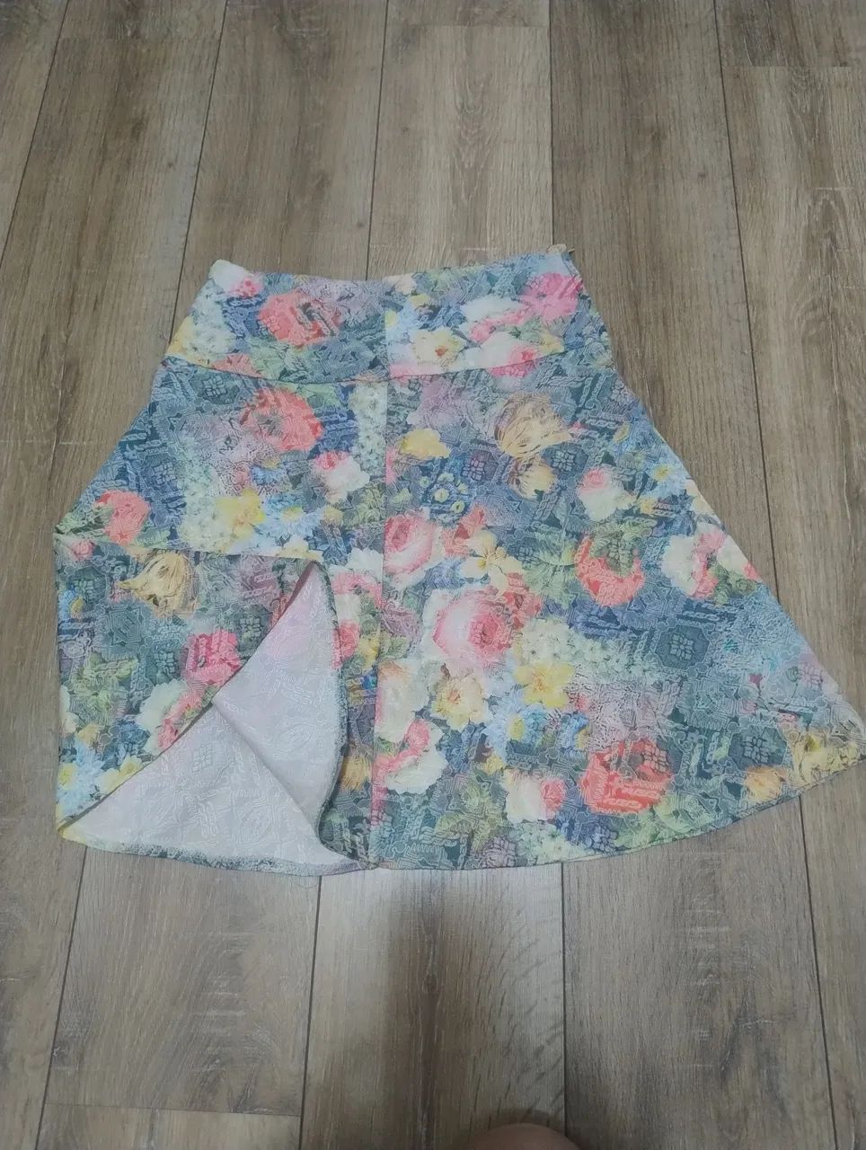 Saia floral,super linda. - Foto 2
