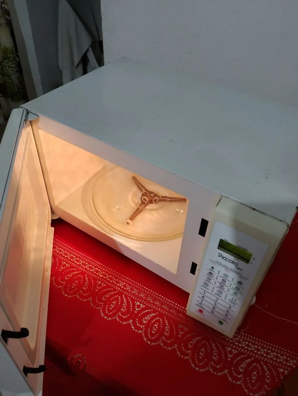 Microondas 20 litros semi novo  - Foto 4