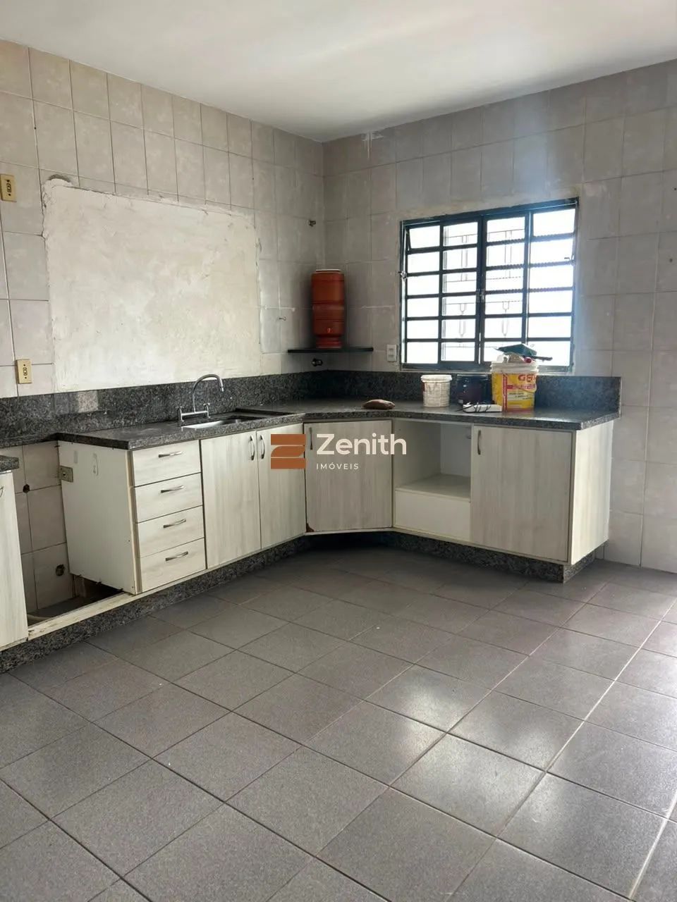 Casa com 4 quartos no Bairro Primavera