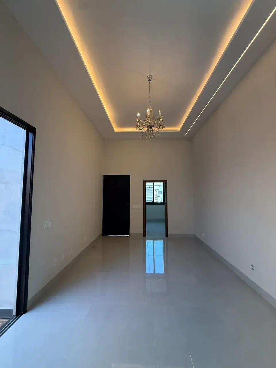 CASA À VENDA 3 SUÍTES + 1 ESCRITÓRIO - PROX. HAVAN - Foto 4