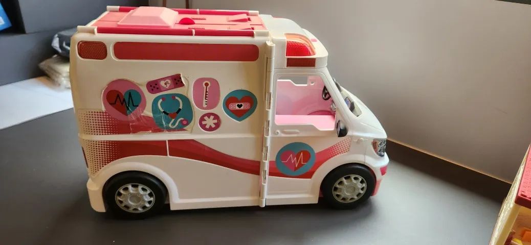 Ambulancia da Barbie  - Foto 2