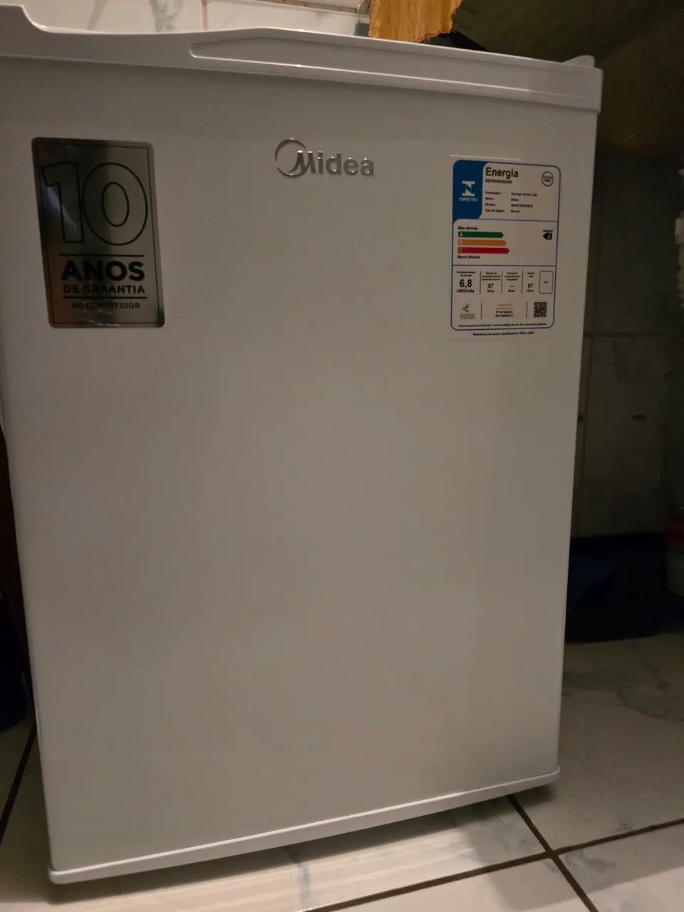 Frigobar Midea 67 litros