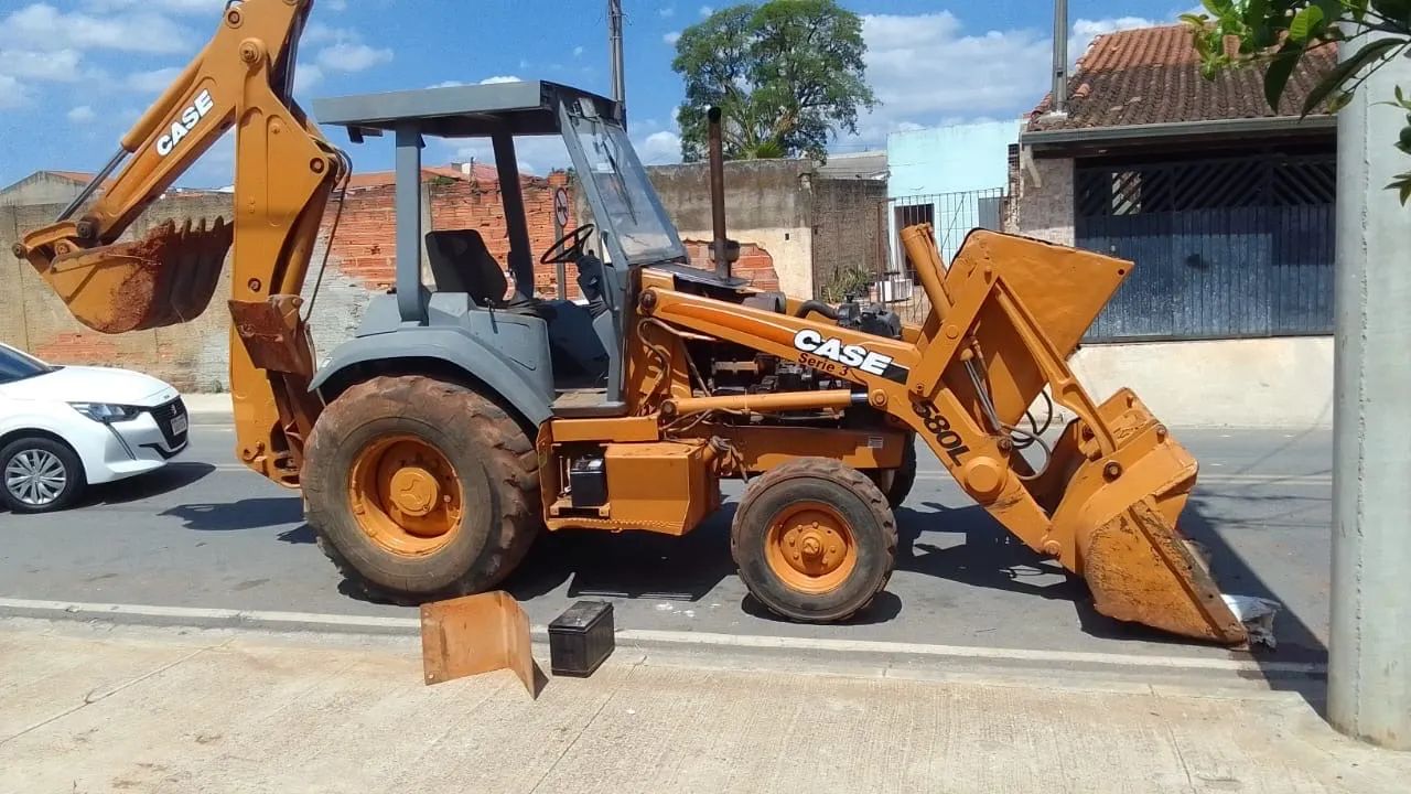 Retroescavadeira Case 580L  - Foto 3