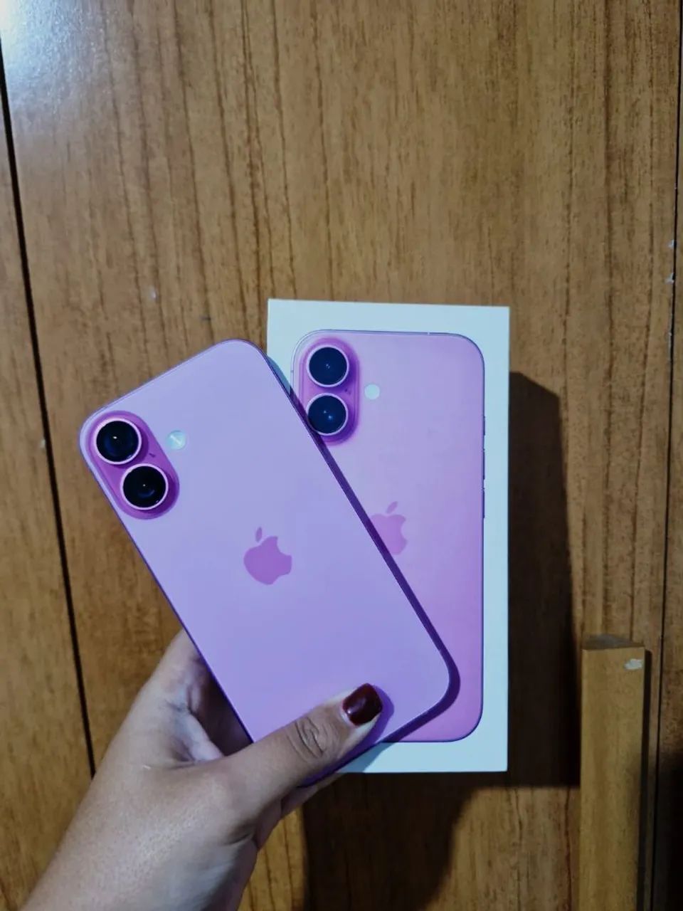 iPhone 16 com caixa e nota fiscal 